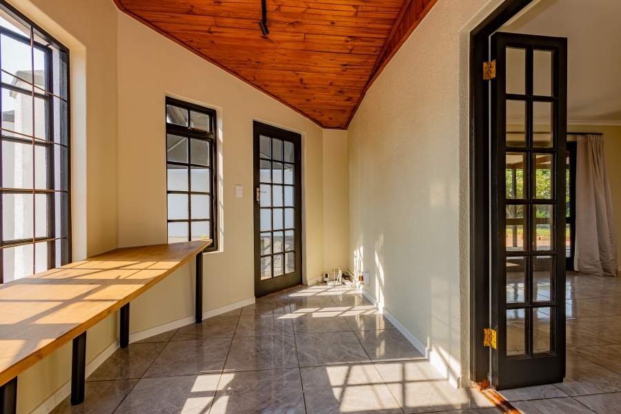 5 Bedroom Property for Sale in De Bron Western Cape